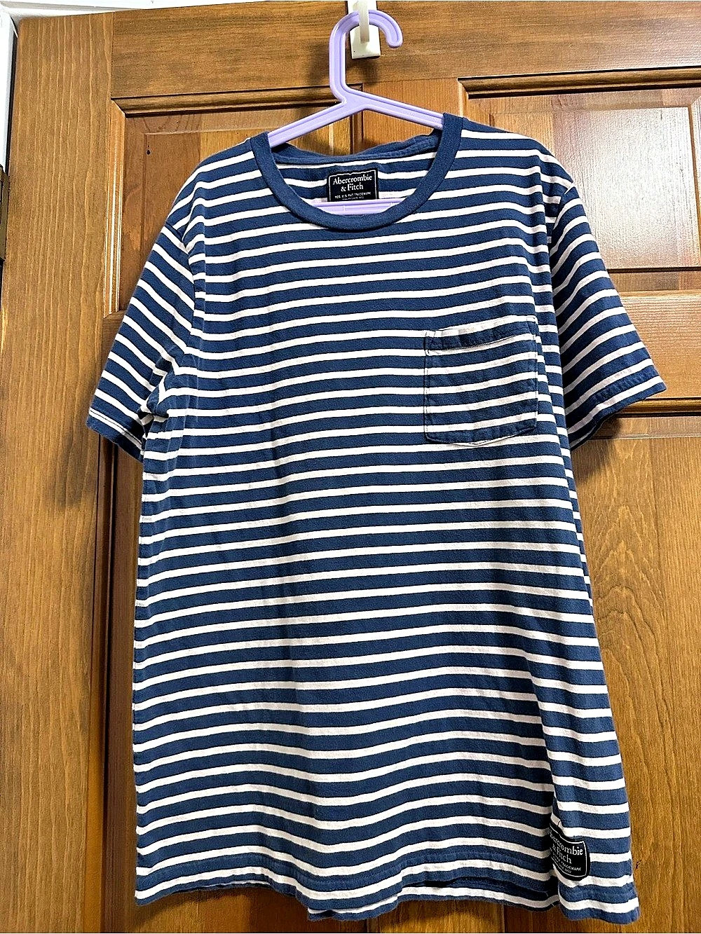 Abercrombie & Fitch Striped Short Sleeve Tee in Blue & White Size Medium